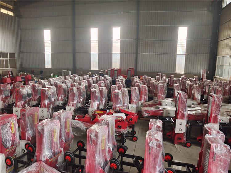 為養殖戶（hù）、畜牧養殖業提供便利，質量可靠（kào），性能穩定，效率高的飼料加工機械。